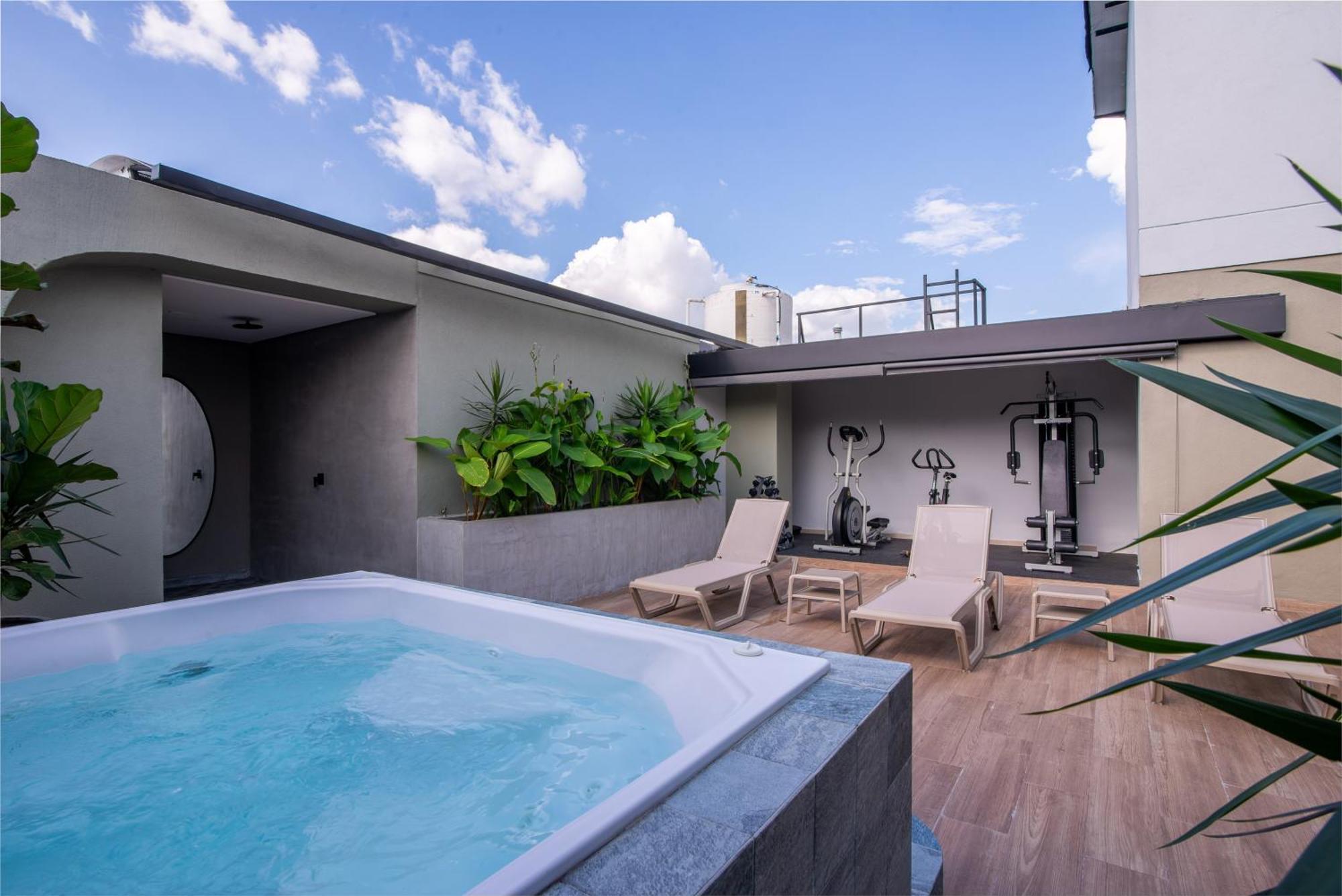 Hotel Lincoln Medellín Buitenkant foto