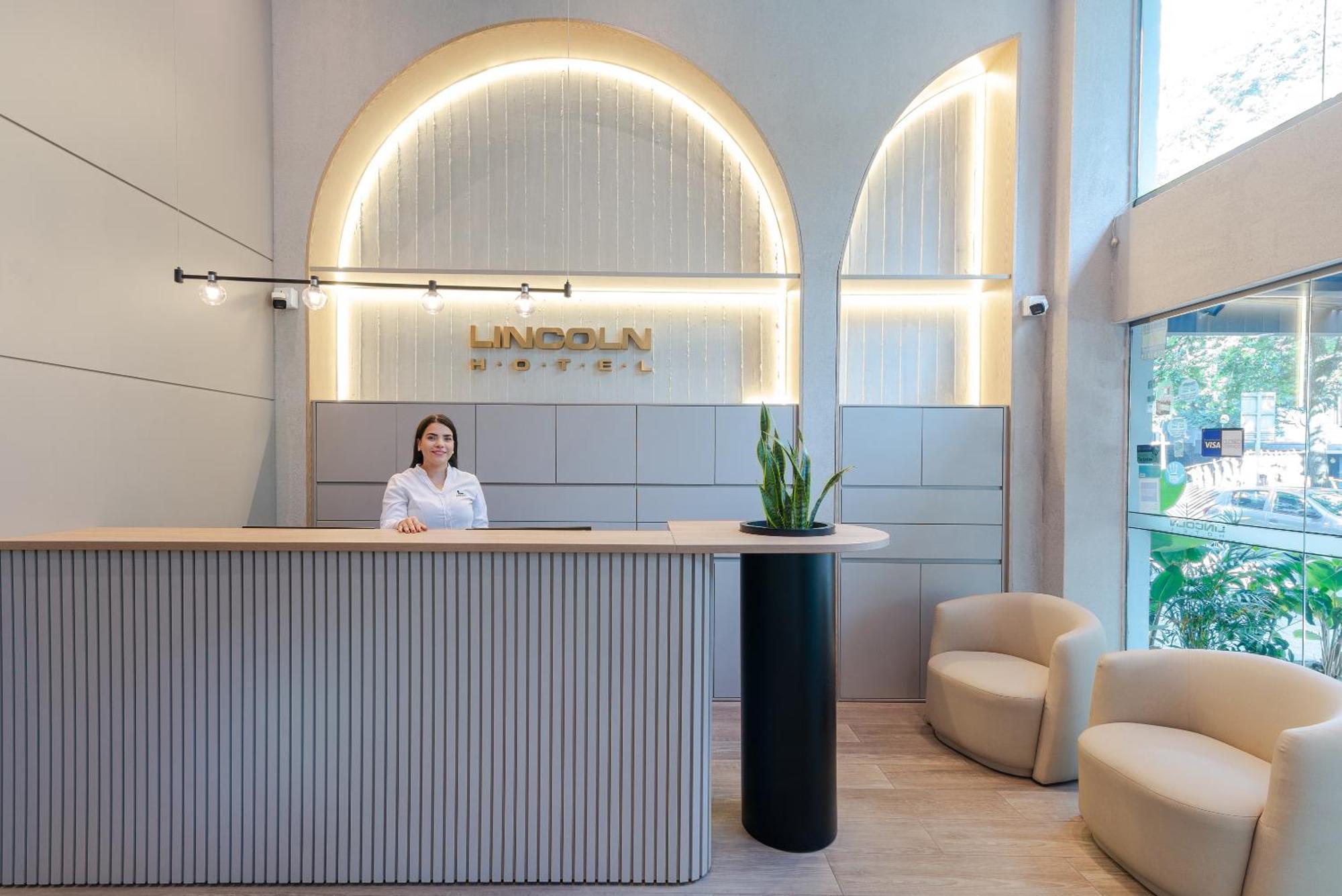 Hotel Lincoln Medellín Buitenkant foto