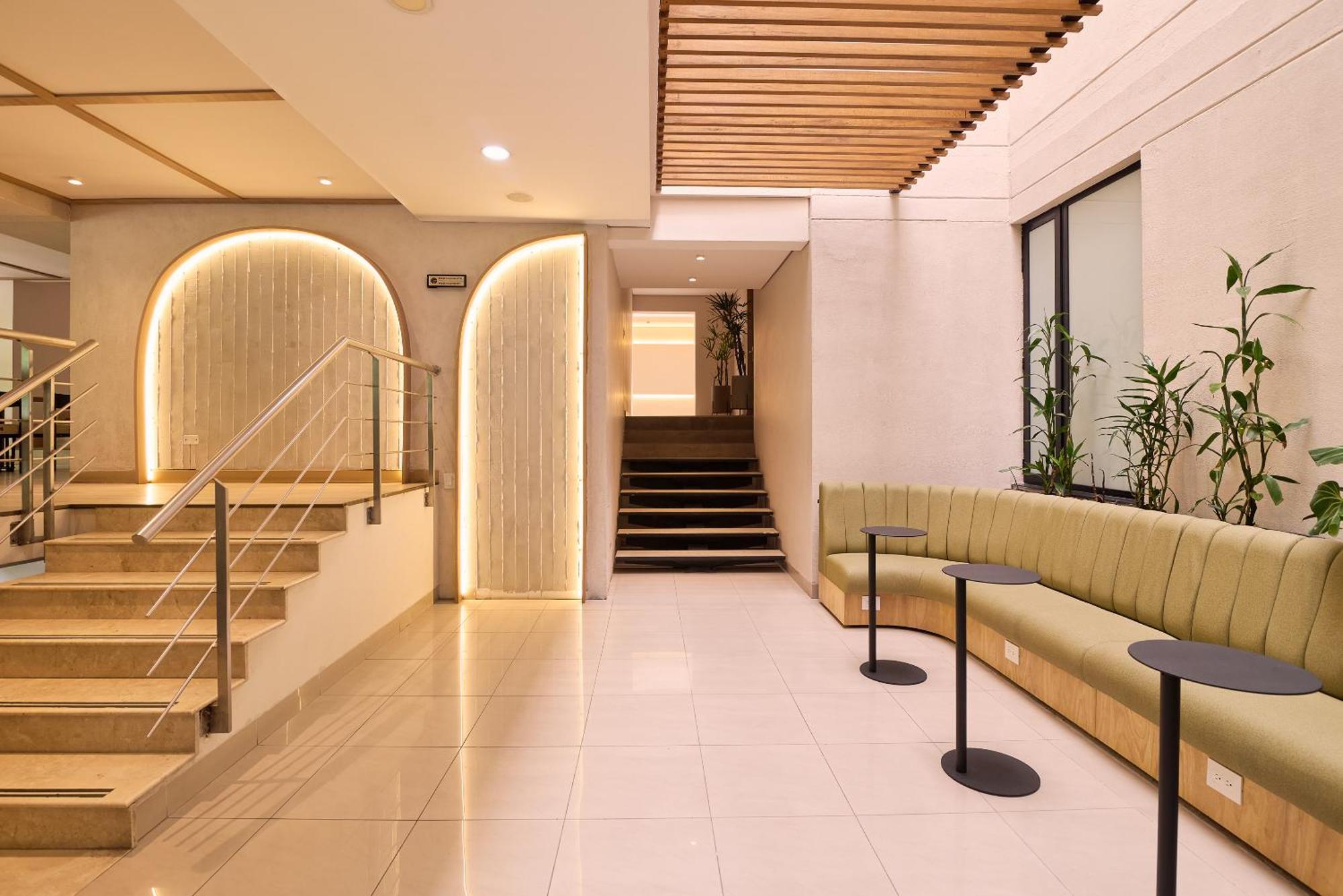 Hotel Lincoln Medellín Buitenkant foto