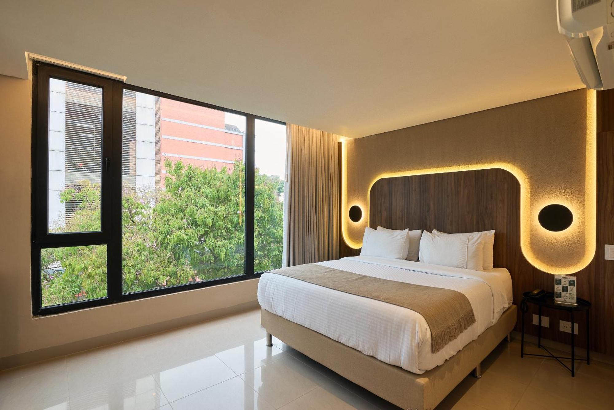Hotel Lincoln Medellín Buitenkant foto