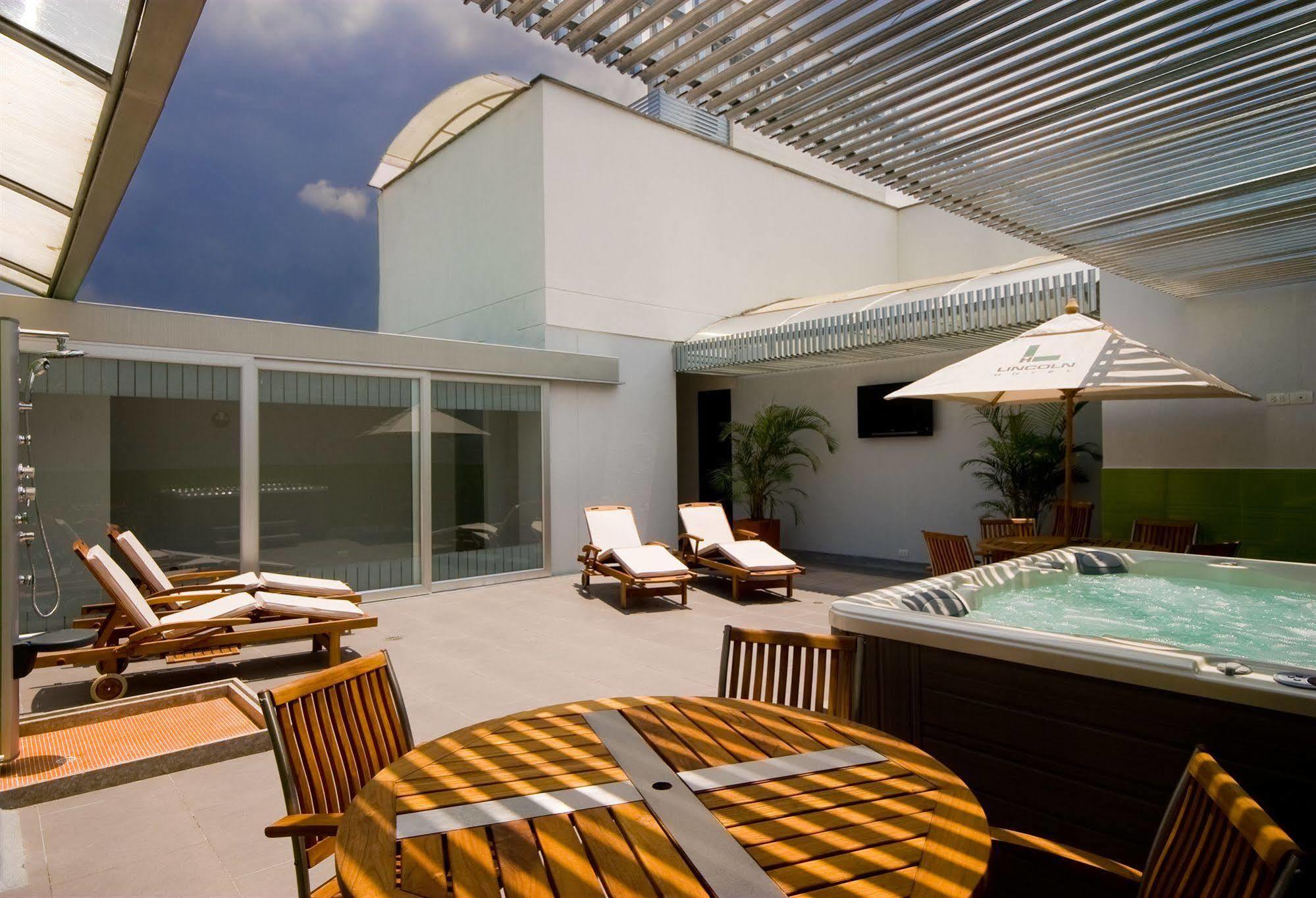 Hotel Lincoln Medellín Buitenkant foto